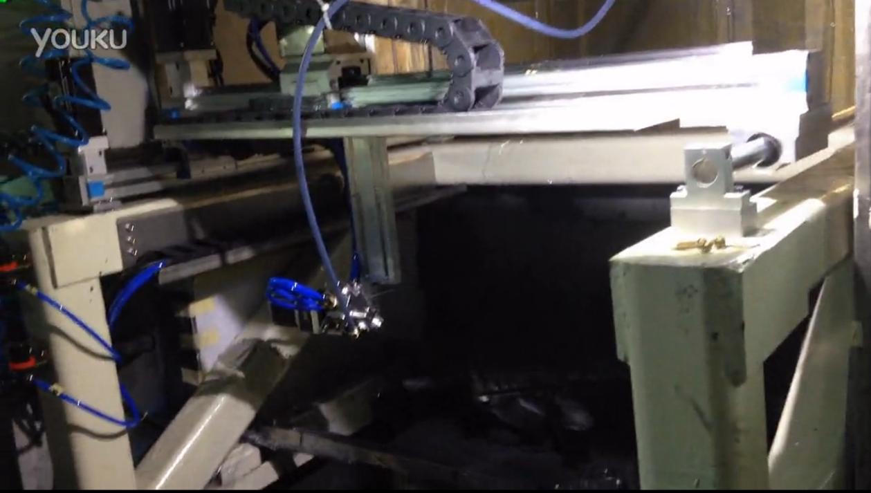 銘牌噴涂機(jī)--鼎格滑臺(tái)改造 銘牌噴涂機(jī)--鼎格滑臺(tái)改造