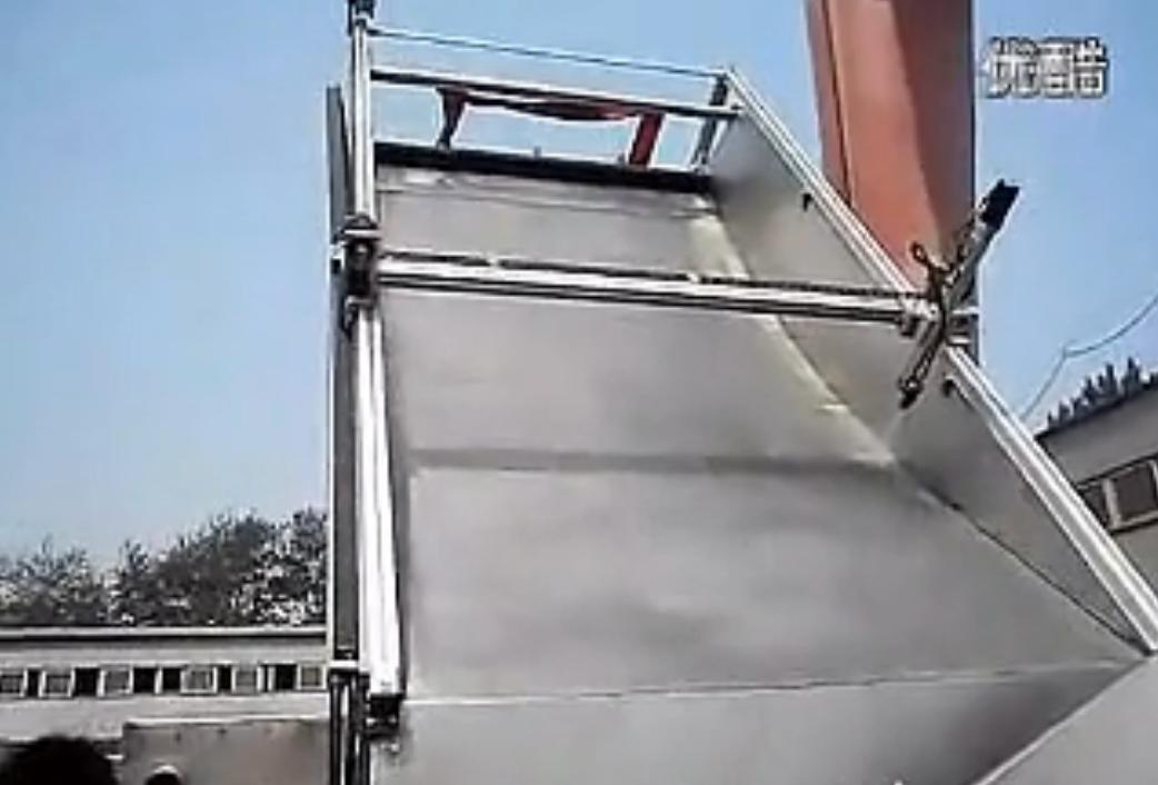 立式自動(dòng)清洗往復(fù)機(jī) 立式自動(dòng)清洗往復(fù)機(jī)